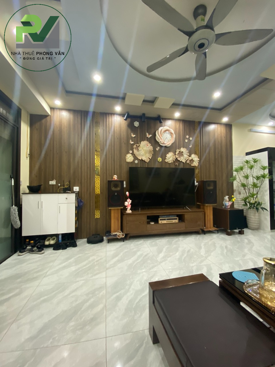 20.8337356,106.707378,17z